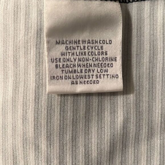 Worthington Women's Black And White Sleeveless Crop Top - Picture 6 of 6